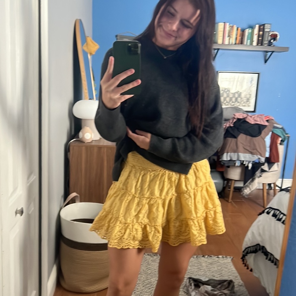 American Eagle yellow ruffle skirt